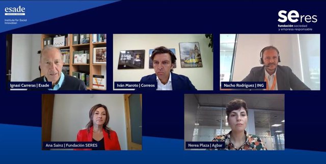Responsables de Agbar, Correos e ING en la sesión ‘Empresa responsable y consumidor vulnerable’, durante el Ciclo de Conferencias Esade – Fundación SERES