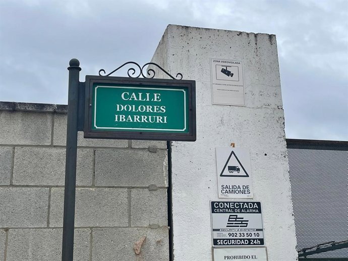 Archivo - Imagen de la calle de Umbrete dedicada a Dolores Ibárrruri, la Pasionaria.