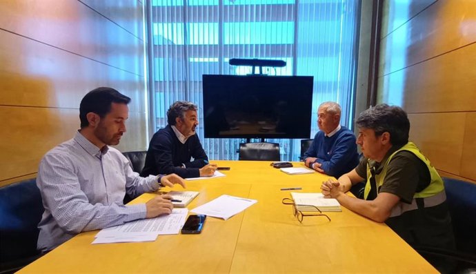 Nota De Prensa Y Foto Consejero Medio Rural Reunión Cuerpo Agentes Medioambientales