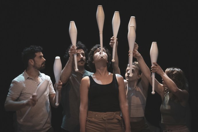 Archivo - El espectáculo 'Peus Dalt' se instalará durante tres semanas, desde el 22 de abril al 7 mayo, en la Sala Off de Valncia