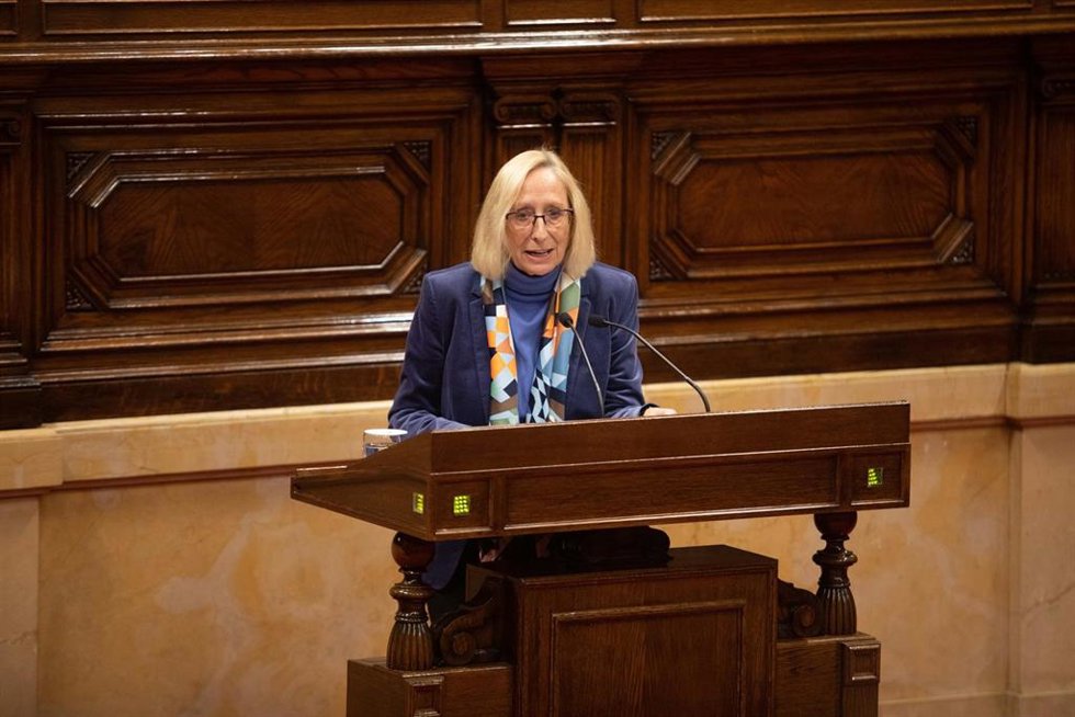 Archivo - La vicepresidenta segunda del Parlament, Assumpta Escarp (PSC).