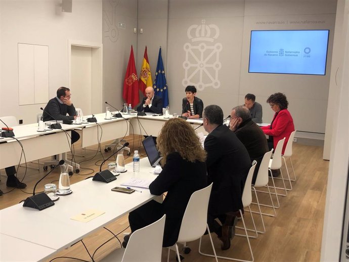 La consejera de Economía y Hacienda del Gobierno de Navarra, Elma Saiz, preside la reunión de la Comisión de Lucha contra el Fraude.
