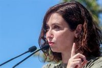 Ayuso se pregunta quién pagará "el daño" de la inversión perdida si el TC tumba el impuesto de grandes fortunas