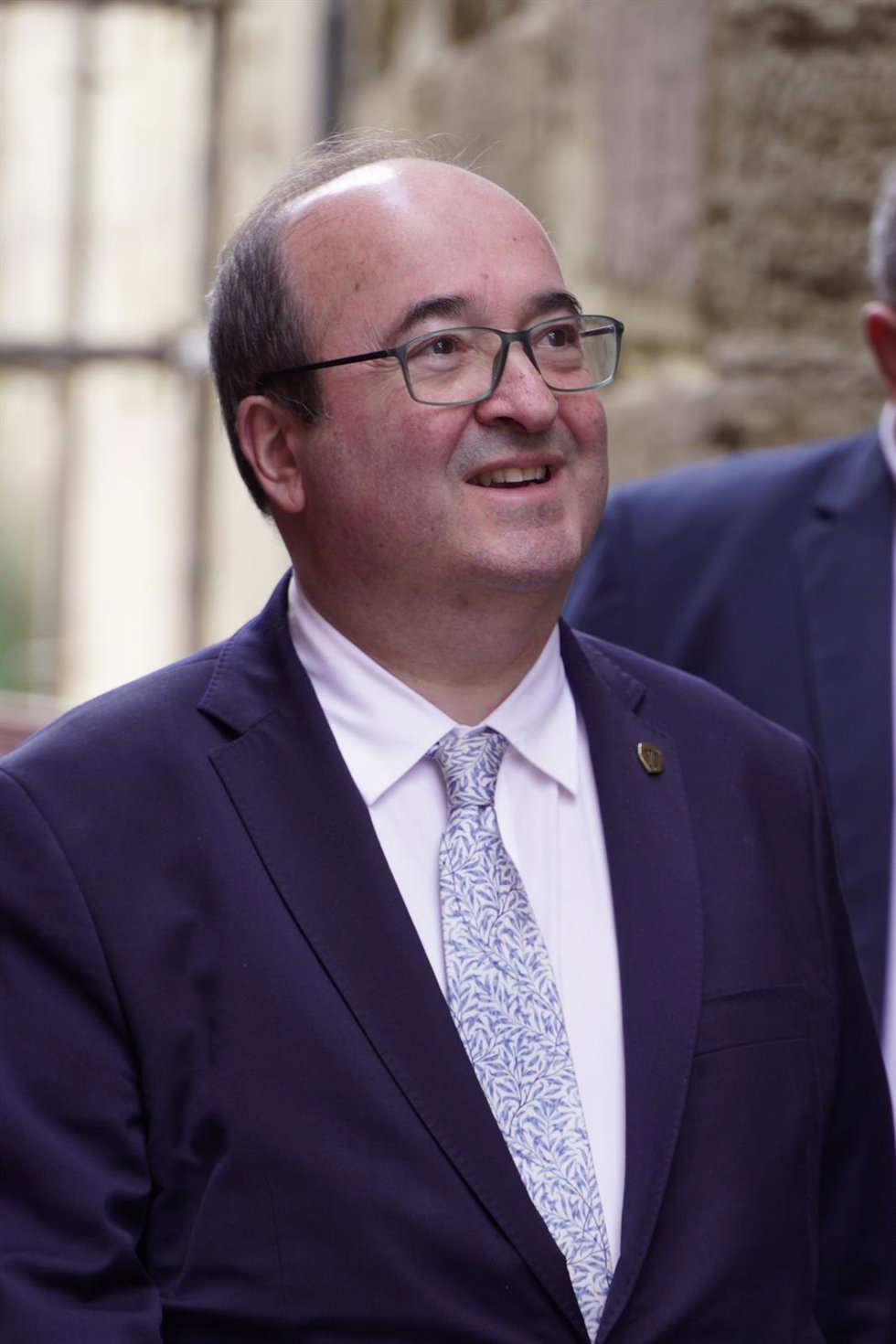 El ministro de Cultura y Deporte, Miquel Iceta, a su llegada al Monasterio de Santa María la Real, Nájera, La Rioja (España). Iceta visita hoy la Escuela de Patrimonio Histórico de Nájera (La Rioja) y el Monasterio de Santa María la Real.