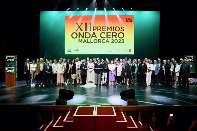 La presienta del Govern, Francina Armengol, asiste a la gala de los XII Premios Onda Cero Mallorca 2023