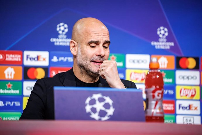 Pep Guardiola, entrenador del Manchester City, durante una rueda de prensa