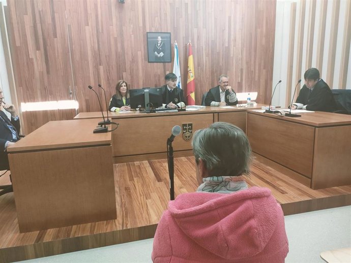 Vecina de Nigrán (Pontevedra) condenada por la Audiencia Provincial de Pontevedra a 18 meses de prisión por tres delitos de incendio forestal.
