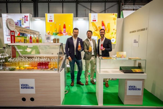 La empresa granadina de refrescos saludables, Víver Kombucha, se posiciona en el Salón Gourmet de Madrid tras multiplicar por cuatro sus ventas