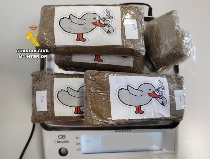 Hachís aprehendido por la Guardia Civil.