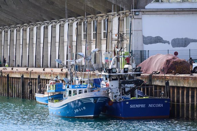 Dispositivo de rescate 'Siempre Necora' en la zona del naufragio donde desapareció el buque pesquero Villaboa Uno, a 3 de abril de 2023, en Santander, Cantabria (España).- Archivo