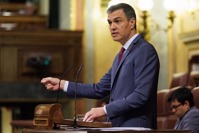 El presidente del Gobierno, Pedro Sánchez, interviene durante una sesión plenaria en el Congreso de los Diputados, a 19 de abril de 2023, en Madrid (España). Durante el pleno del Congreso, el presidente del Gobierno ha informado sobre los últimos Consej