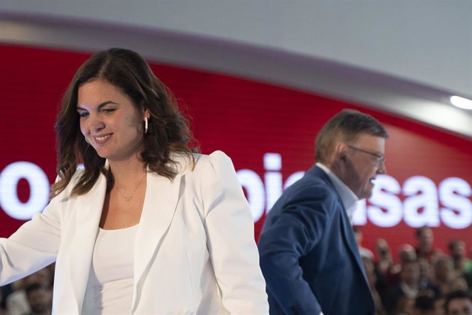 La candidata del PSPV al Ayuntamiento de Valencia y actual vicealcaldesa, Sandra Gómez, interviene durante la clausura de la Conferencia Municipal del PSOE