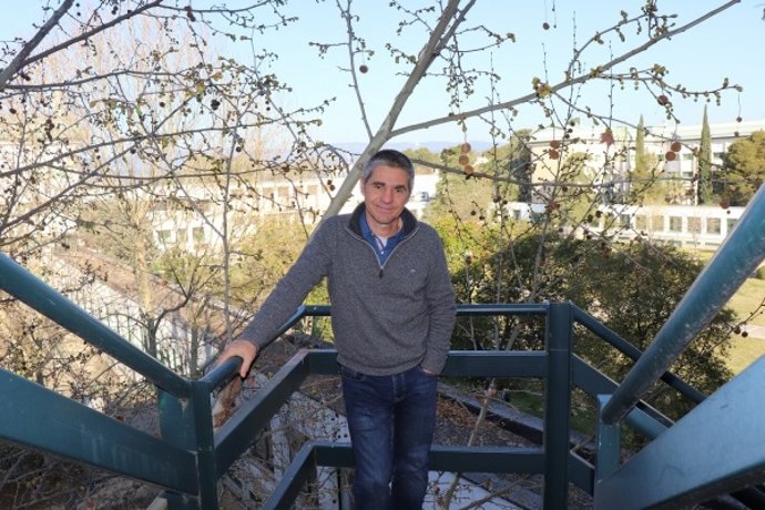 Archivo - El catedrático de la UCO Julio Berbel.