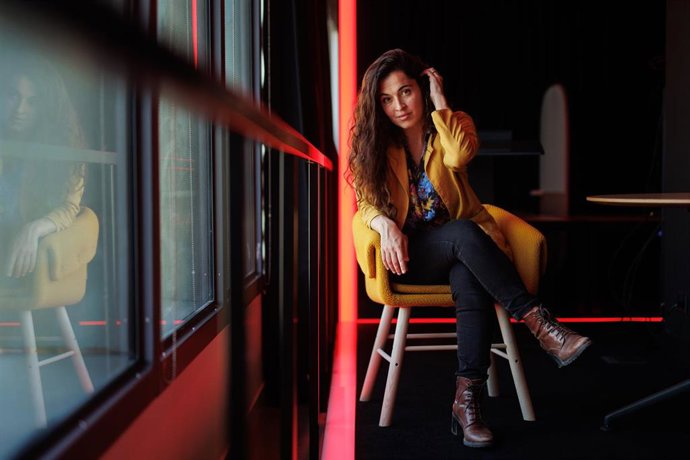 La cantante y compositora Silvia Pérez Cruz, posa tras una entrevista para Europa Press, en Sony Music, a 18 de abril de 2023, en Madrid (España).