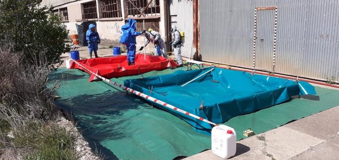 Bomberos y Policía Nacional participan en una jornada formativa sobre incidentes biológicos y químicos