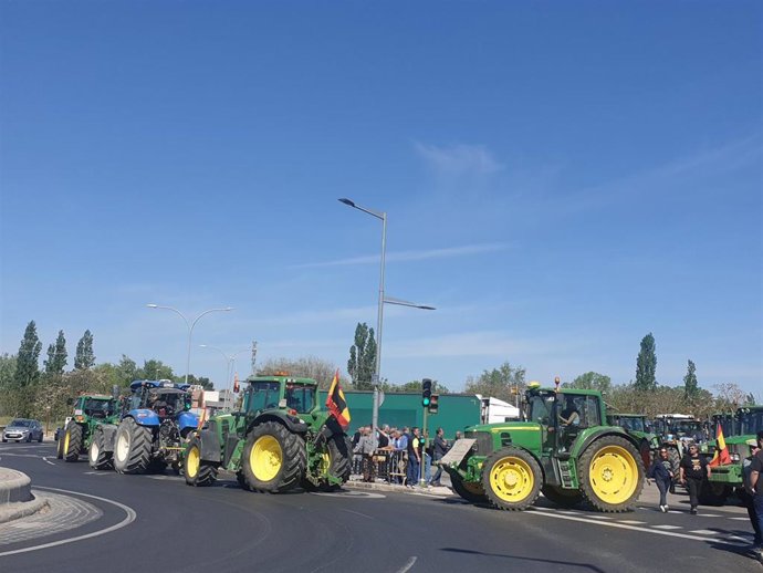 Tractorada por las calles de Guadalajara