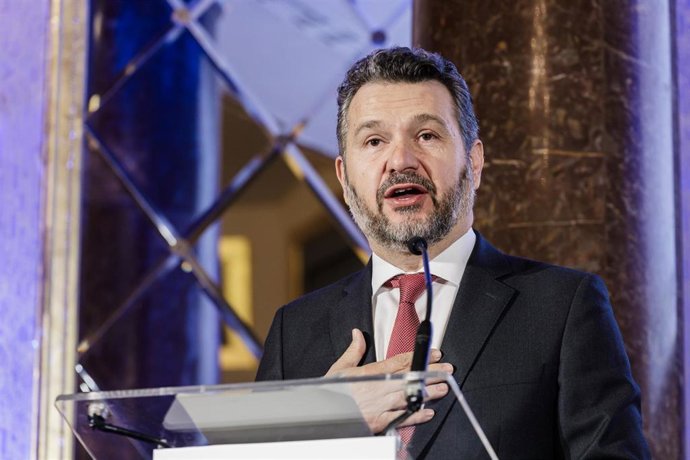El presidente de la CNMV, Rodrigo Buenaventura, interviene durante una conferencia anual de mercados financieros españoles organizada por AFME, en Wellington Hotel and Spa, a 18 de abril de 2023, en Madrid (España).