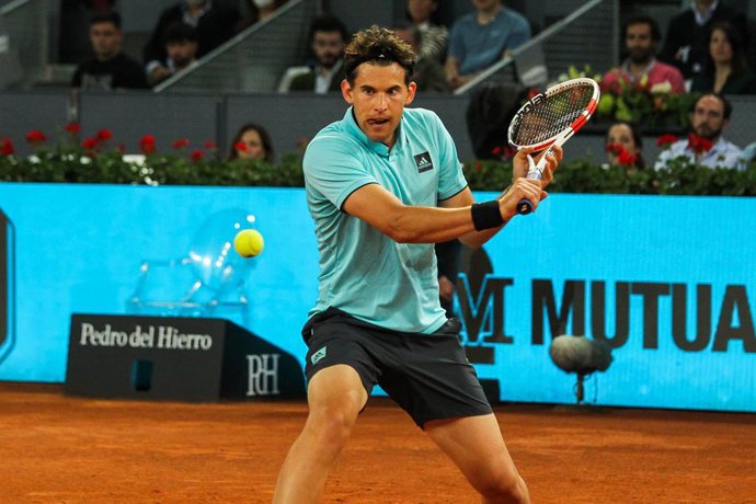 Archivo - Dominic Thiem from Austria in action against Andy Murray from Great Britain during the Mutua Madrid Open 2022 celebrated at La Caja Magica on May 02, 2022, in Madrid, Spain.