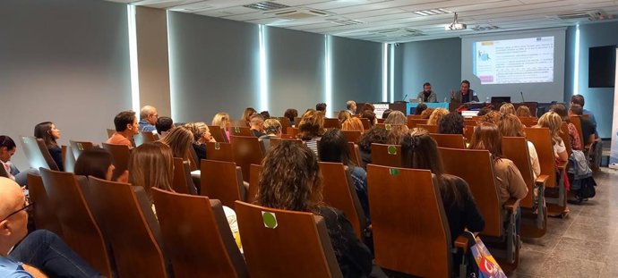 Encuentro del CEP de Motril sobre internacionalización