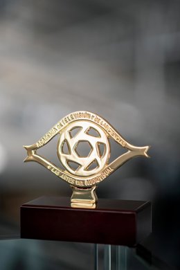 Galardon de los Premios Taleto.
