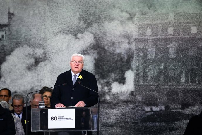 19 April 2023, Poland, Warsaw: German President Frank-Walter Steinmeier speaks during the commemoration of the 80th anniversary of the Warsaw Ghetto Uprising in front of the Monument to the Heroes of the Ghetto. On 19 April 1943, Jewish insurgents in Wa