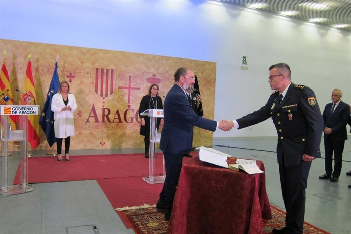 El presidente del Gobierno de Aragón, Javier Lambán, preside  la toma de posesión de Ramón Subías como nuevo Comisario Jefe de la Unidad de Policía Adscrita a la Comunidad Autónoma de Aragón.