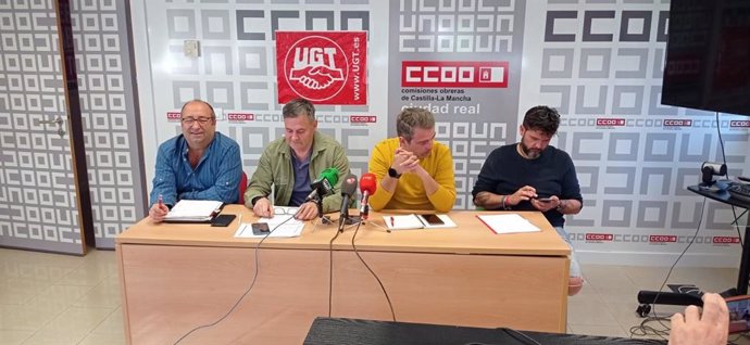 Los responsables de los sindicatos CCOO Industria y UGT-FICA en Ciudad Real, David Vera y Alfredo Nieto