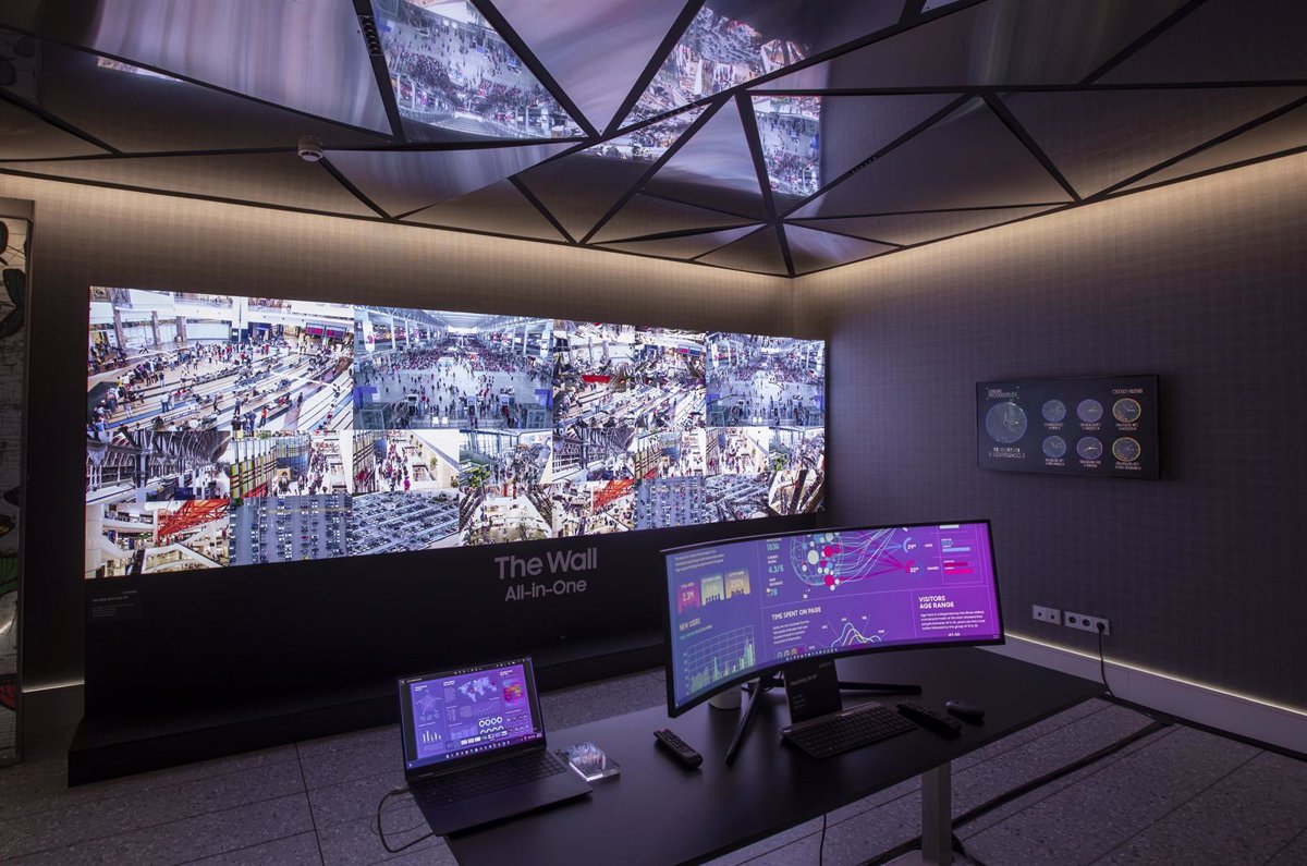 Samsung se adelanta al futuro con el monitor panorámico y curvo más grande  del mundo – Samsung Newsroom España