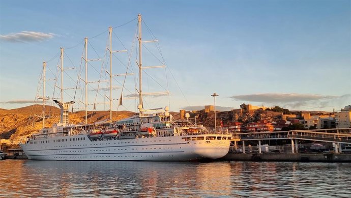 Crucero Wind Surf.