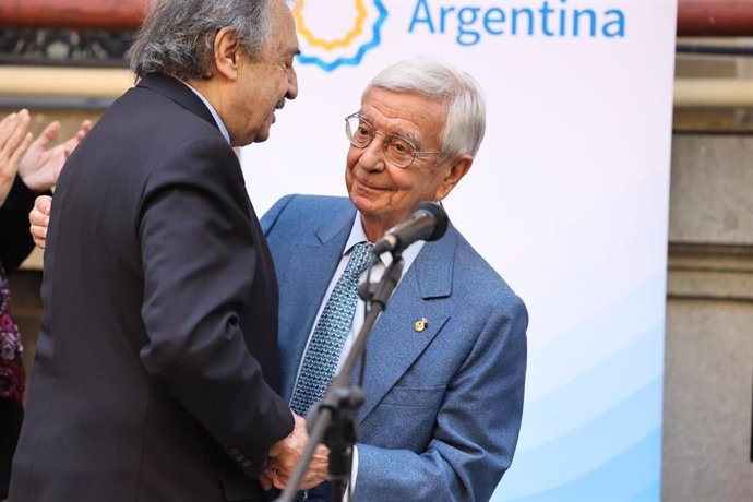 La Residencia Argentina en Madrid celebró la 13 edición del Día Mundial del Malbec con  la presencia de diplomáticos de países iberoamericanos y representantes de grupos gastronómicos, hoteles, distribuidores y grandes superficies