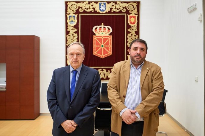 El presidente del Parlamento de Navarra, Unai Hualde, junto al presidente del Consejo de Navarra, Alfredo Irujo