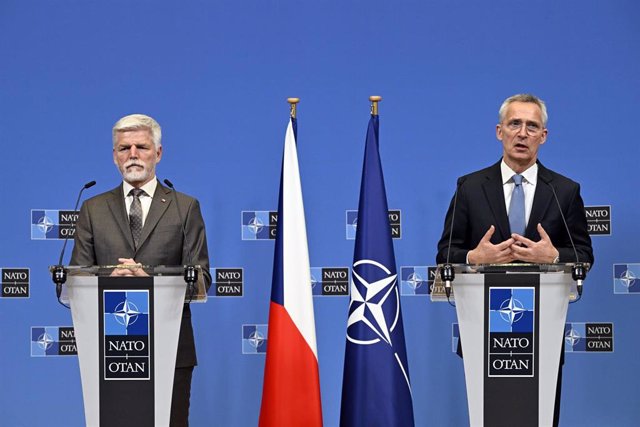 El presidente de República Checa, Petr Pavel, y el secretario general de la OTAN, Jens Stoltenberg