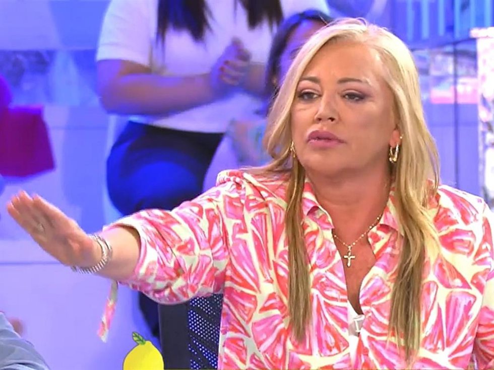 BELÉN ESTEBAN EN EL PLATÓ DE 'SÁLVAME DIARIO'
