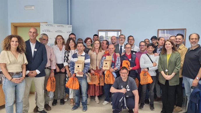 El Consejo Social De La Uca Y Afanas Jerez Facilitan 50 Cajas Nido Para El Campus De Puerto Real Y El Parque Natural Los Toruños