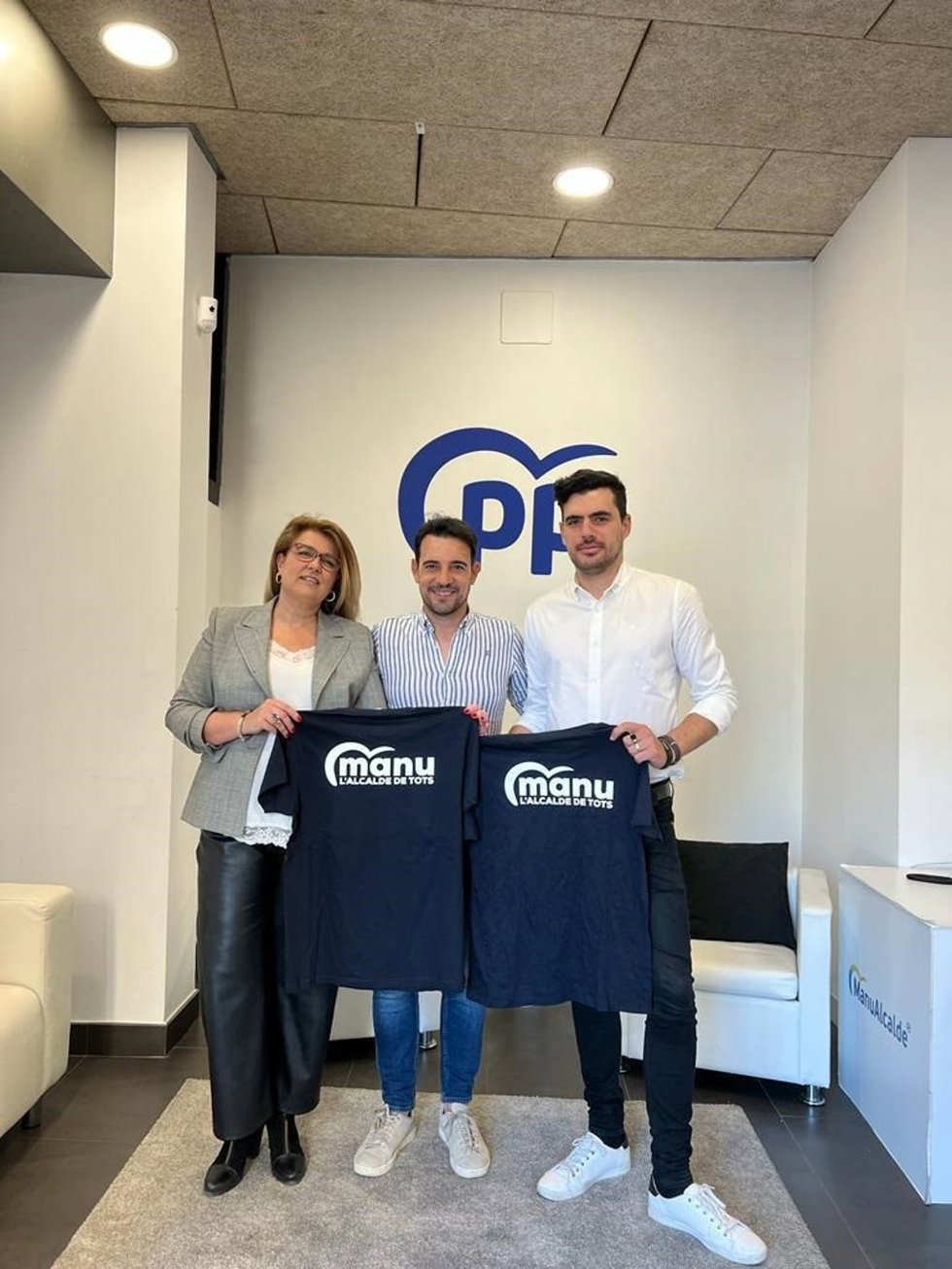 Los dos concejales de Cs en Castelldefels, Guillermo Massana y Cristina Corona, se pasan al PP
