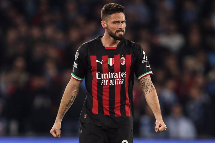 18 April 2023, Italy, Naples: Milan's Olivier Giroud celebrates after scoring their side's first gaol during the UEFA Champions League quarter-final second leg soccer match between SSC Naples and AC Milan at Diego Armando Maradona Stadium. Photo: Oliver