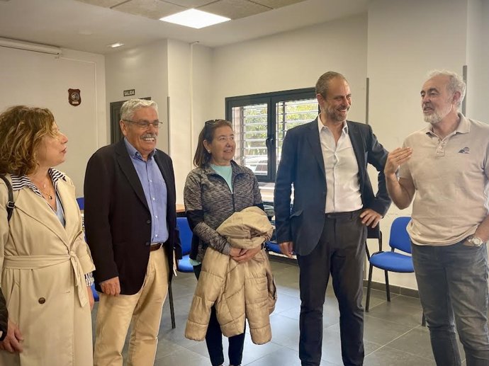 'Floro', Segundo Por La Izquierda