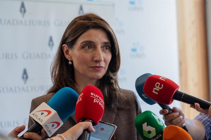 la ministra de Justicia, Pilar Llop, atiende a los medios de comunicación
