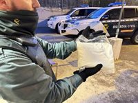 La Guardia Civil interviene más de 2 kilos de speed en un control en la A-12 en La Rioja y detiene a cuatro personas