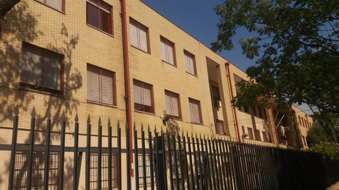 Fachada del IES San Pablo de la capital.