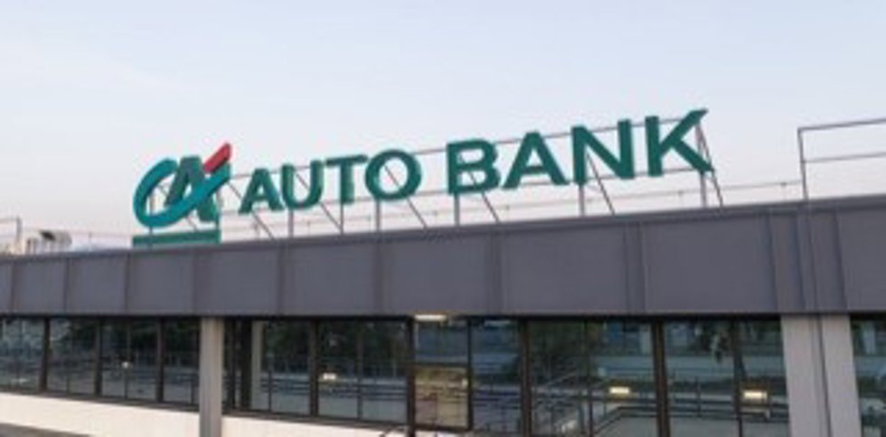 Archivo - Sede de Crédit Agricole Auto Banl