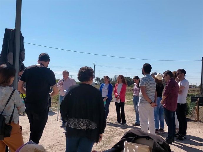 La candidata de Más Madrid a la Presidencia de la Comunidad, Mónica García, en el Parque Agrario de Fuenlabrada