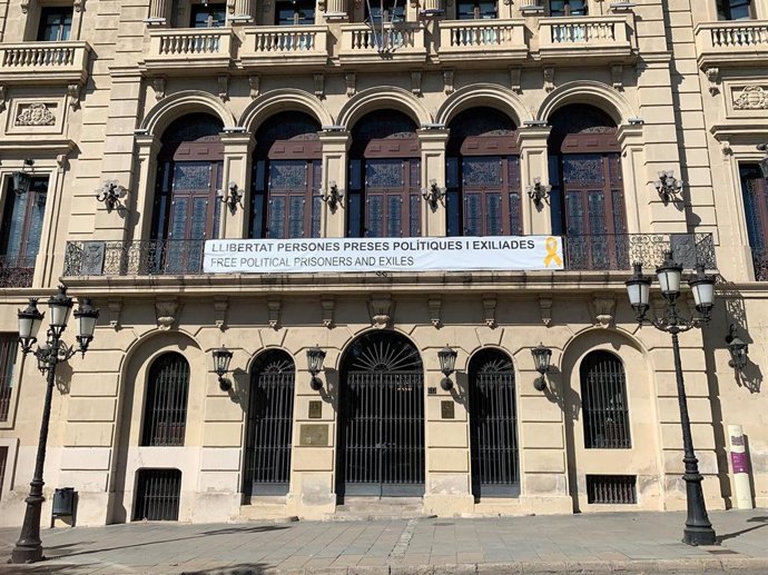 Archivo - Fachada del Ayuntamiento de Lleida este martes