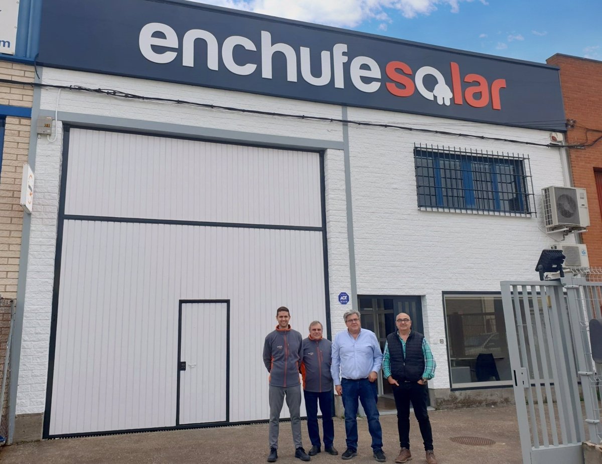 La empresa EnchufeSolar de Lucena inicia un proceso de expansión