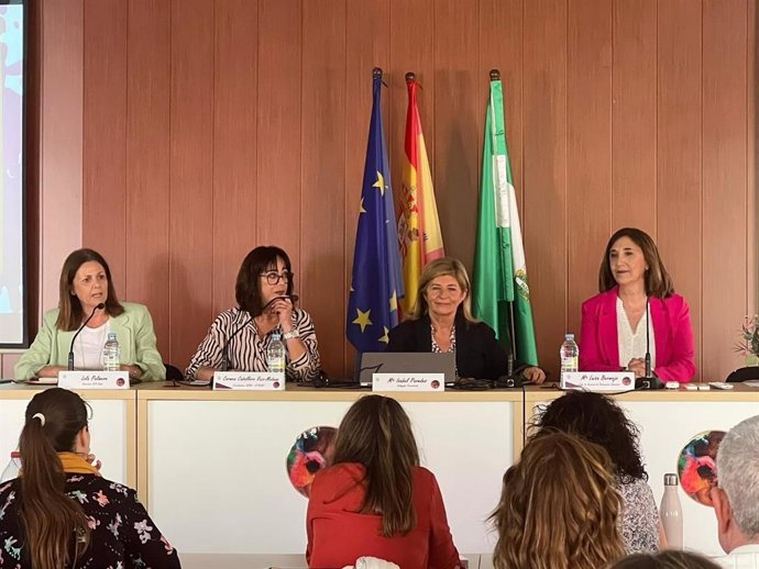 Paredes en las III Jornadas 'Con otra mirada'.