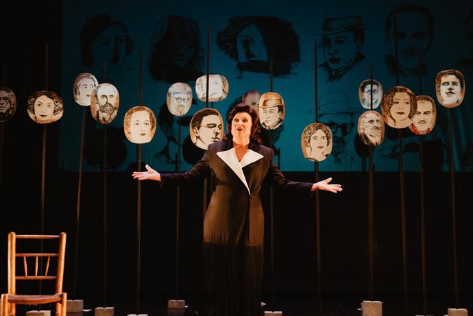 Archivo - 'Un País Que Mata A Sus Poetas' En Sala Ultramar