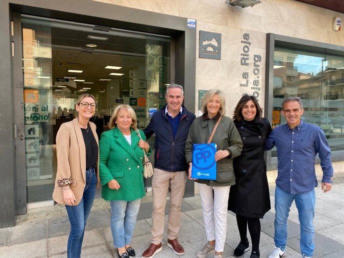 Mónica Arceiz registra la candidatura del PP que encabeza en el Juzgado de Calahorra