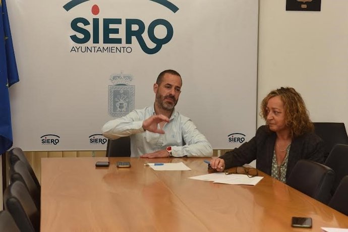 Ángel García Y Mercedes Pérez