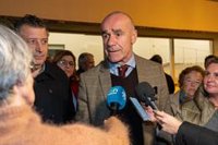 Muñoz dice que la encuesta que le atribuye 13 o 14 ediles va "en sintonía" con lo que percibe "en la calle"