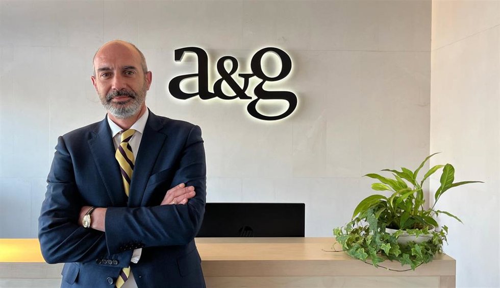 Leopoldo Ybarra, banquero privado de A&G.